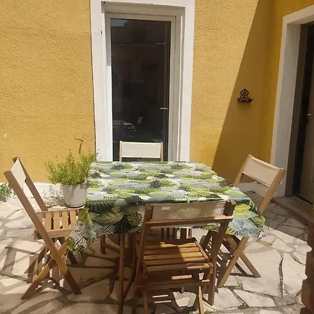 Maison Confortable Avec Jardin A Масси
